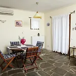 Ionia Aparthotel 2*