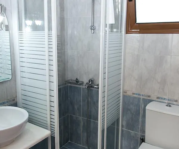 Ionia 2* Áyios Pétros